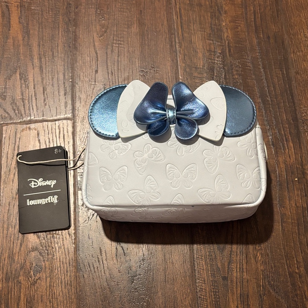 Loungefly Minnie makeup bag